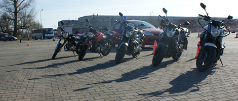 zdjęcie motocykl Wyższej Szkoły Jazdy